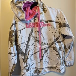 Gander MTN sweatshirt sized small